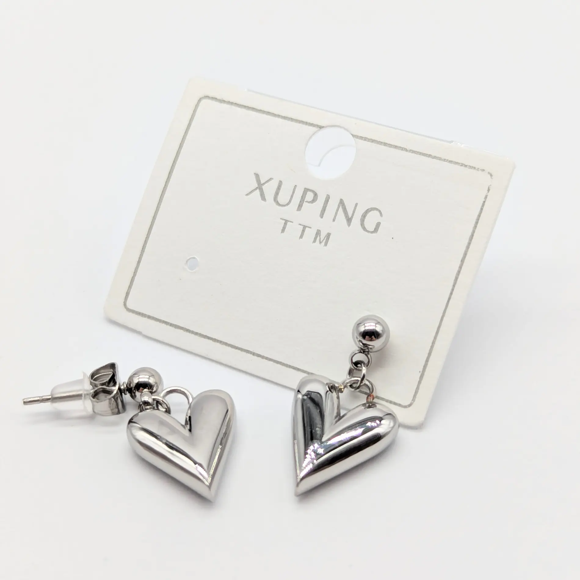 Сережки Stainless Steel “Сріблясті серця” з каменем 1.1*2.3см