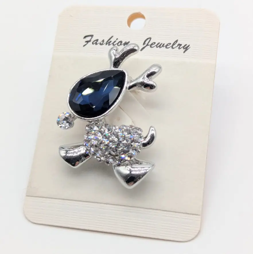 Брошка “Оленятко зі стразами” 4.3*2.8 мм