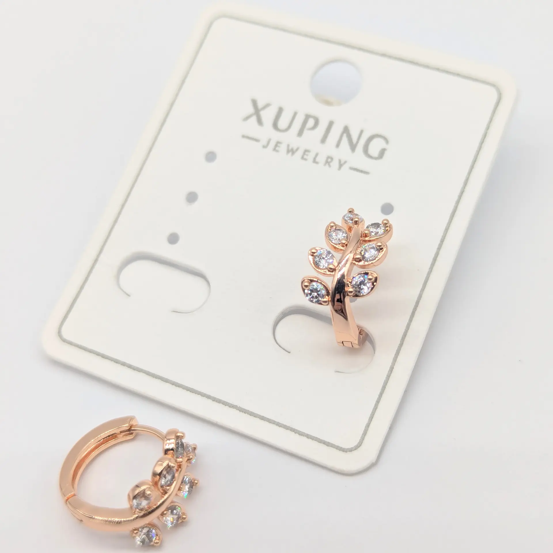 Сережки Xuping 18К «Лаврія» з цирконієм 0,7*1,3 см