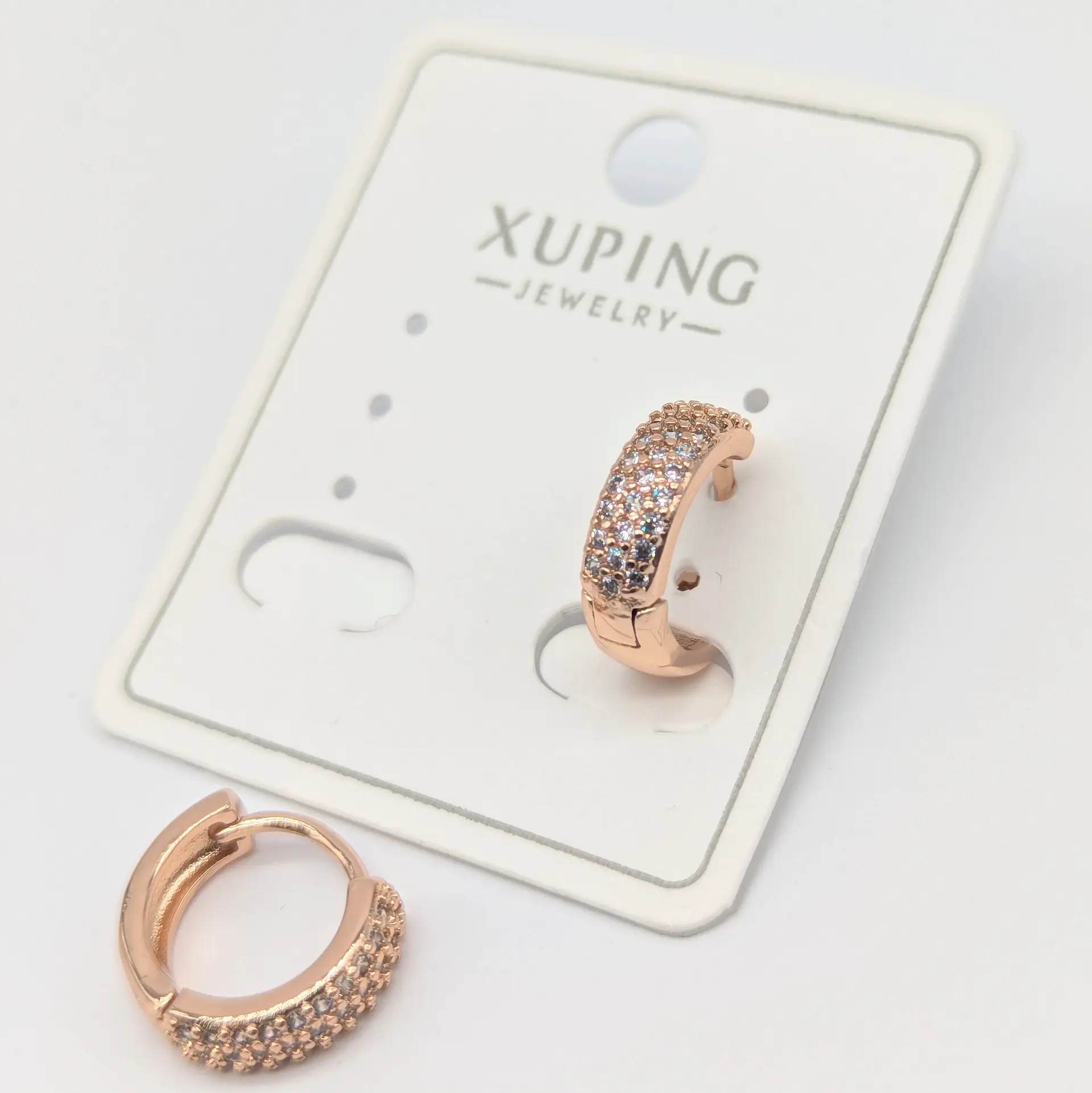 Сережки Xuping 18К “Люмінарія” з цирконієм 0.4*1.3 см