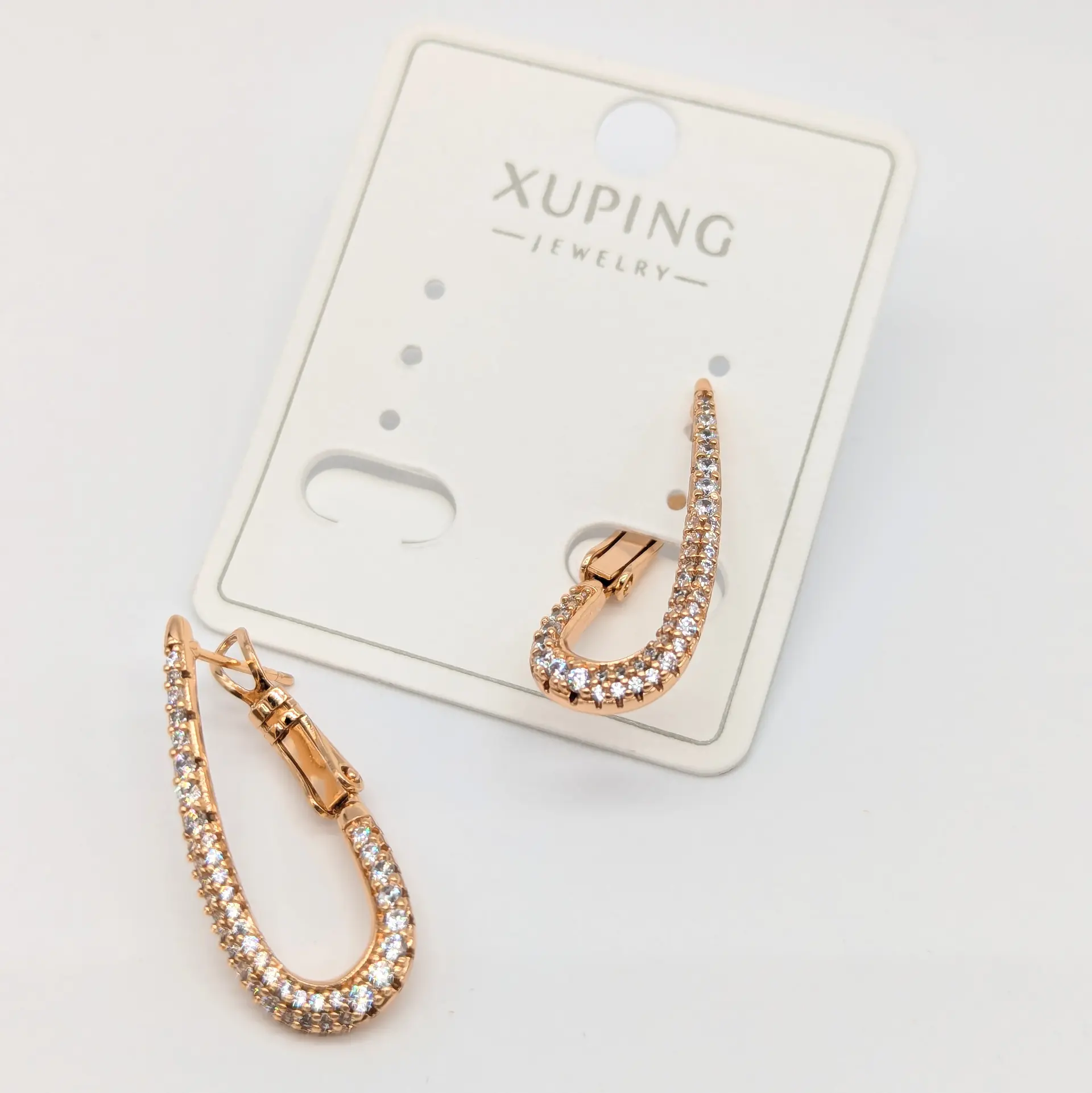 Сережки Xuping 18к «Золота хвиля» з цирконом, 1*2.7 см