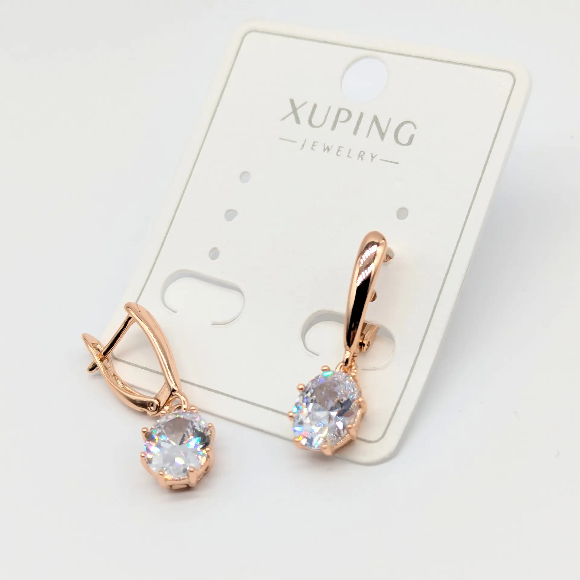 Сережки Xuping «Кришталеве сяйво» з білим цирконієм, 0.7*2.9 см