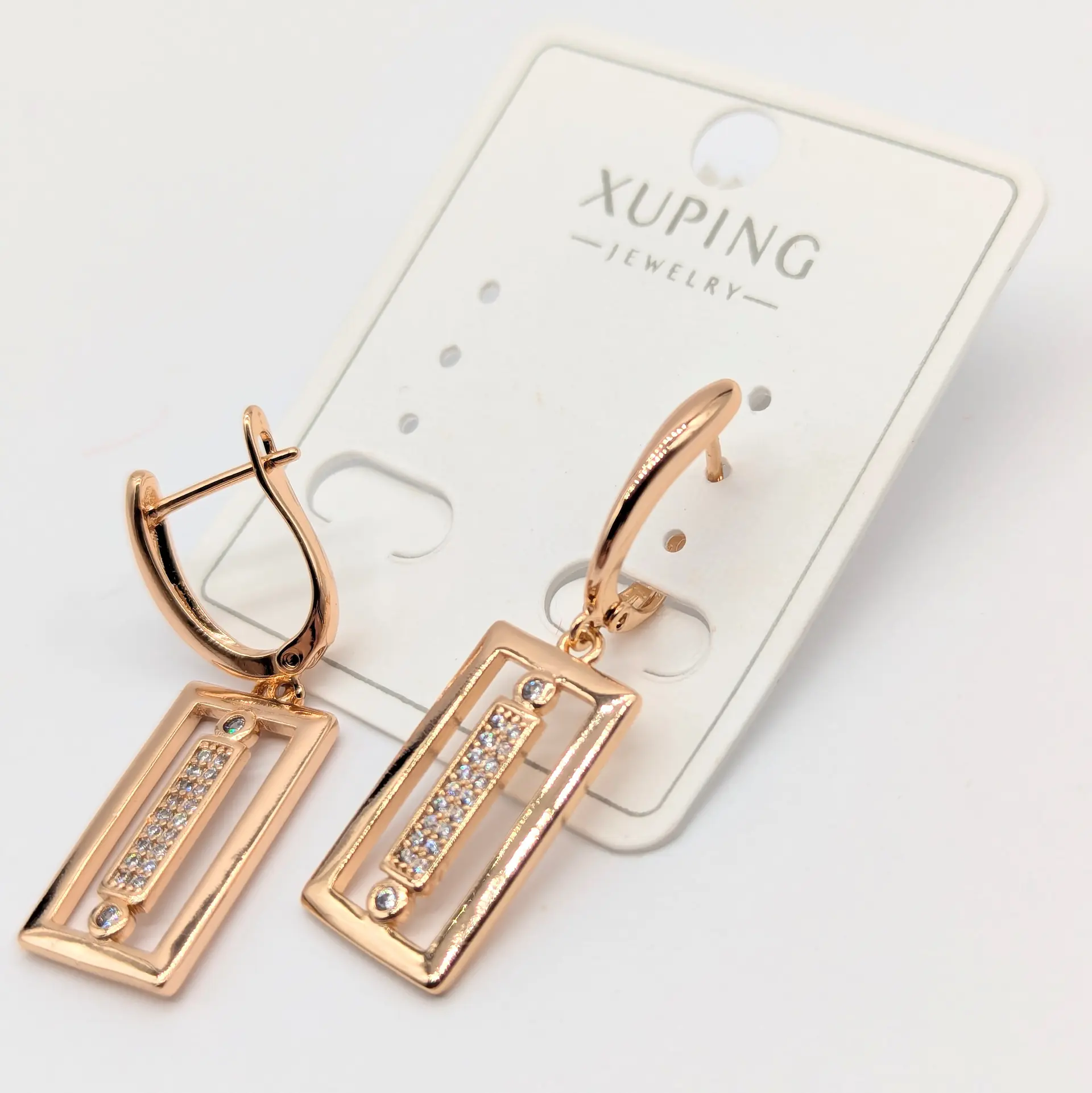 Сережки Xuping 18к «Золотий Контур», 1.1*3.8 см