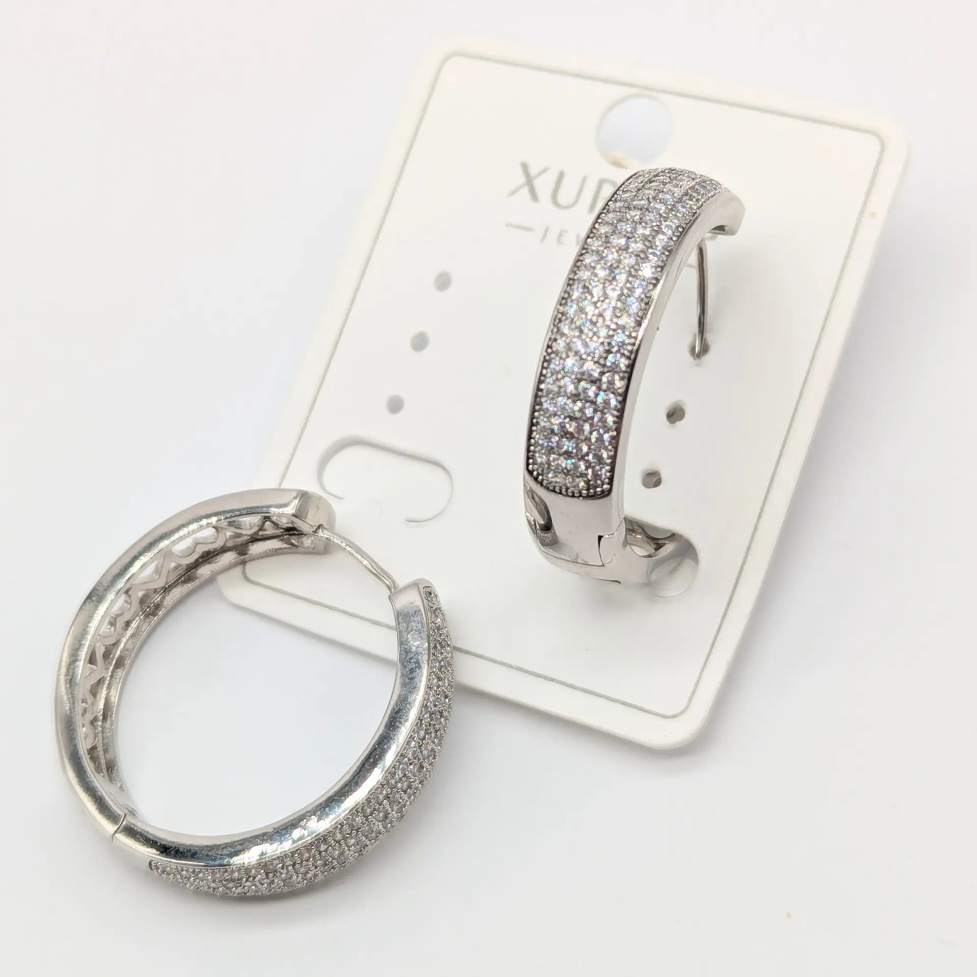 Сережки Xuping  «Срібне Сяйво Розкоші», 0.6*2.8 см