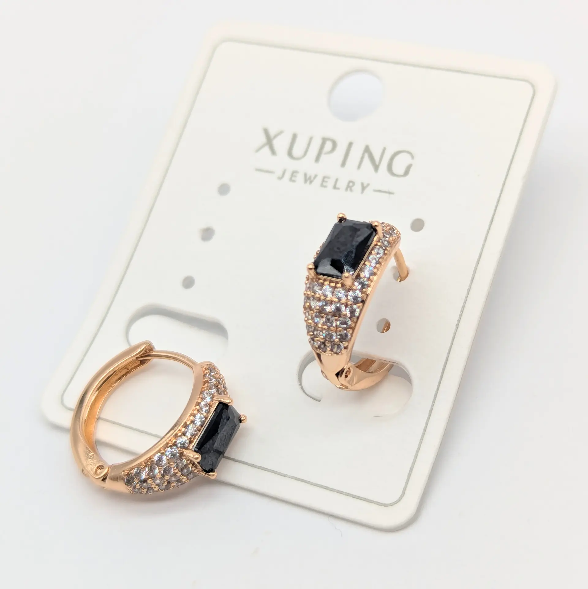 Сережки Xuping 18к «Чорний Імператор», 0.6*1.5 см