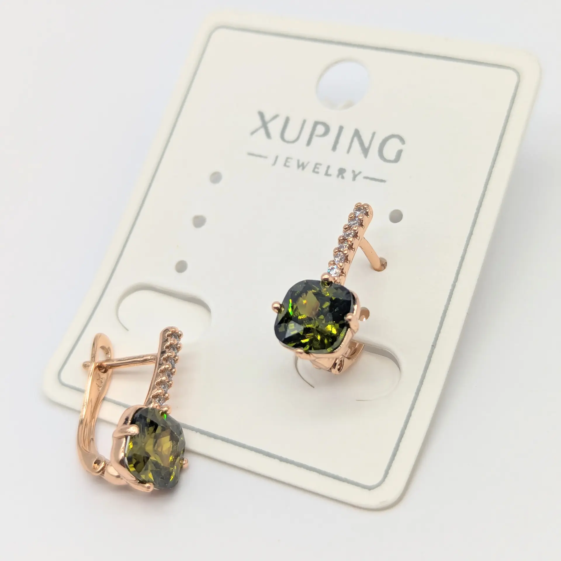Сережки Xuping 18к «Смарагдове Сяйво», 0.8*1.6 см
