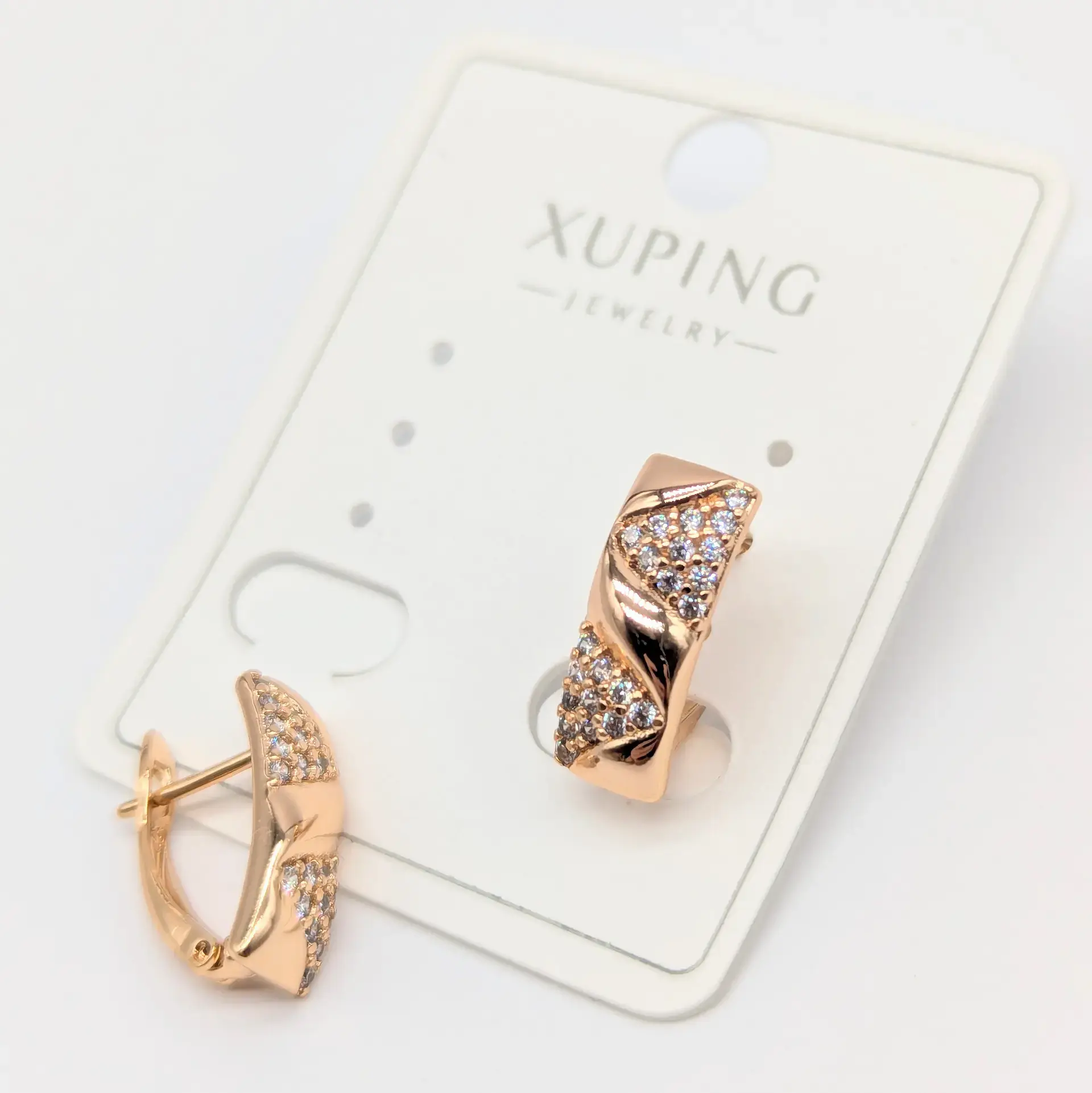 Сережки Xuping 18к «Золотий Віраж», 0.6*1.6 см