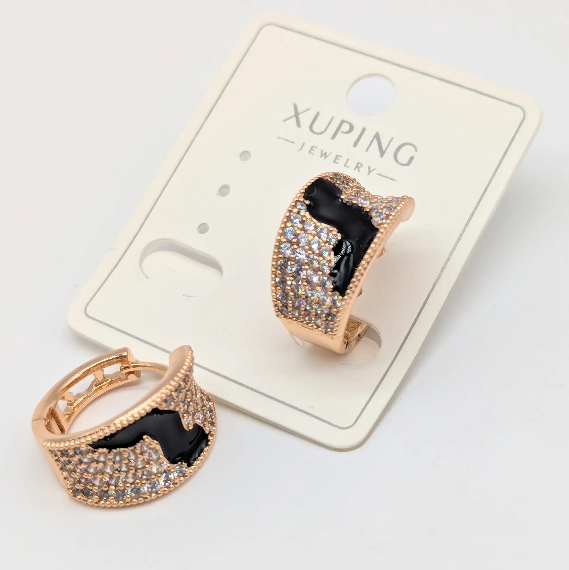 Сережки Xuping 18к «Чорна Діамантова Хвиля», 1.1*1.8 см