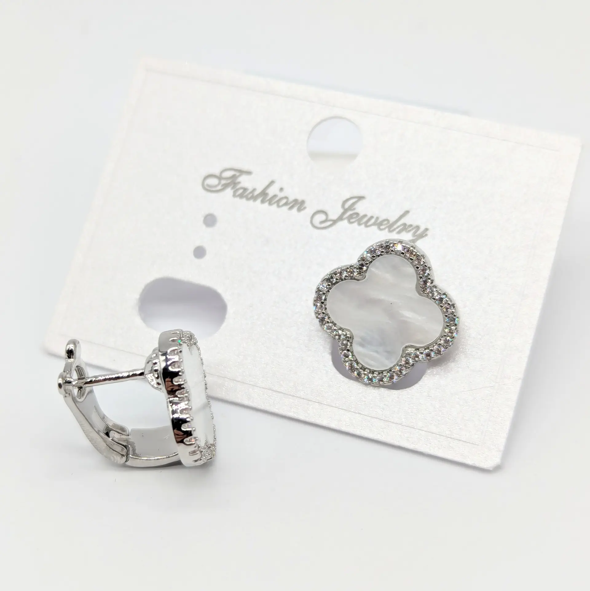 Сережки срібні «Перлинний Клевер Люкс», 1.5*1.5 см