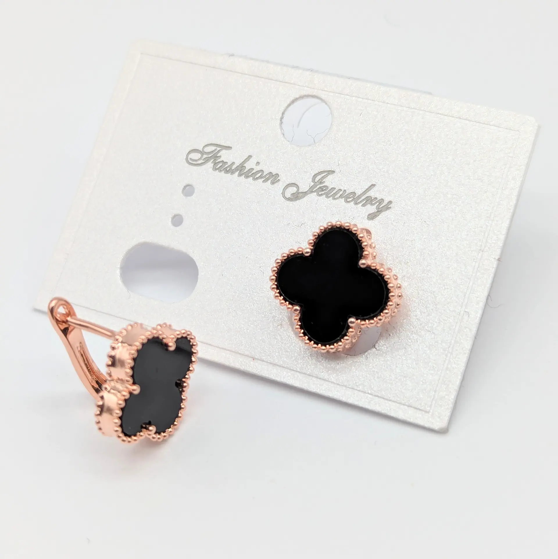 Сережки РЗ «Чорний Клевер Шику», 1.4*1.4 см