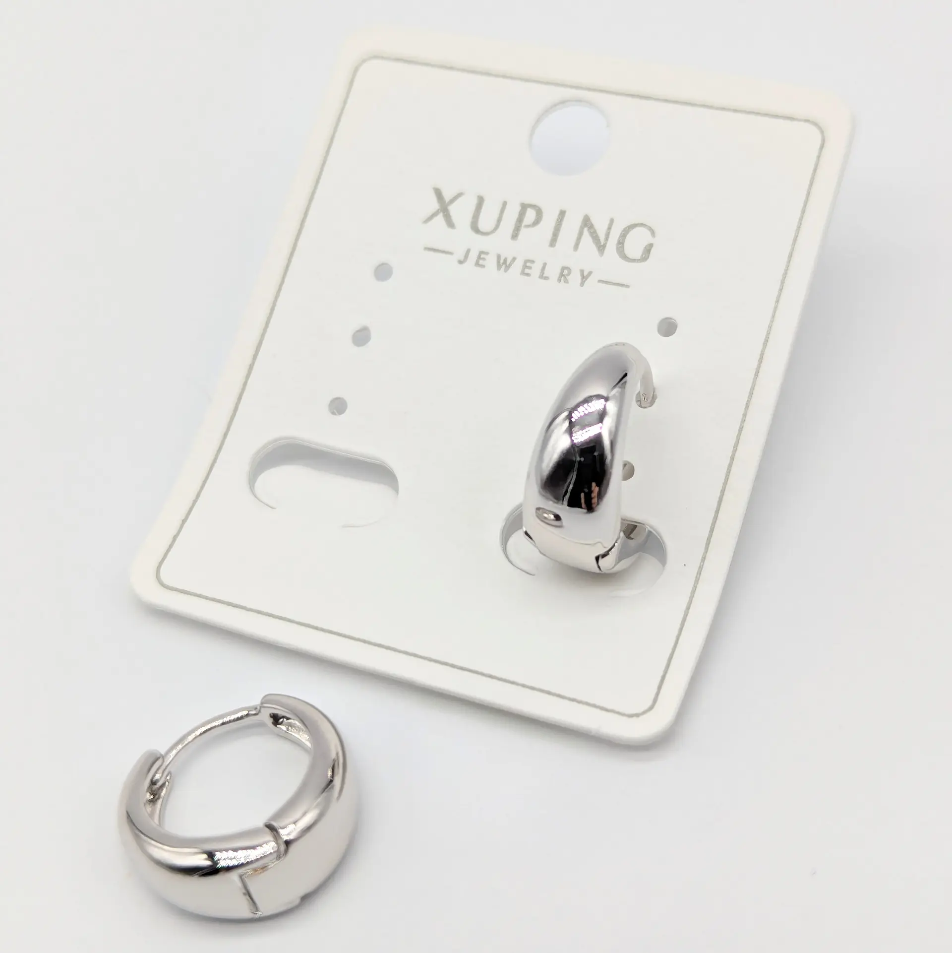 Сережки Xuping «Срібний Акцент», 0.6*1.4 см