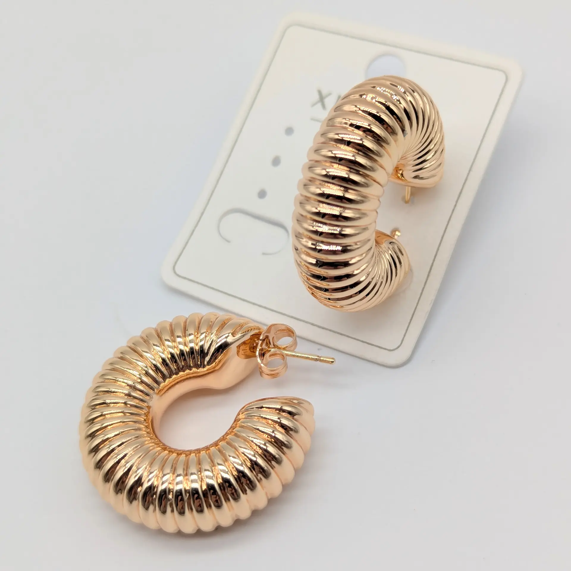 Сережки Xuping 18к «Золотий Ритм», 1*2.9 см