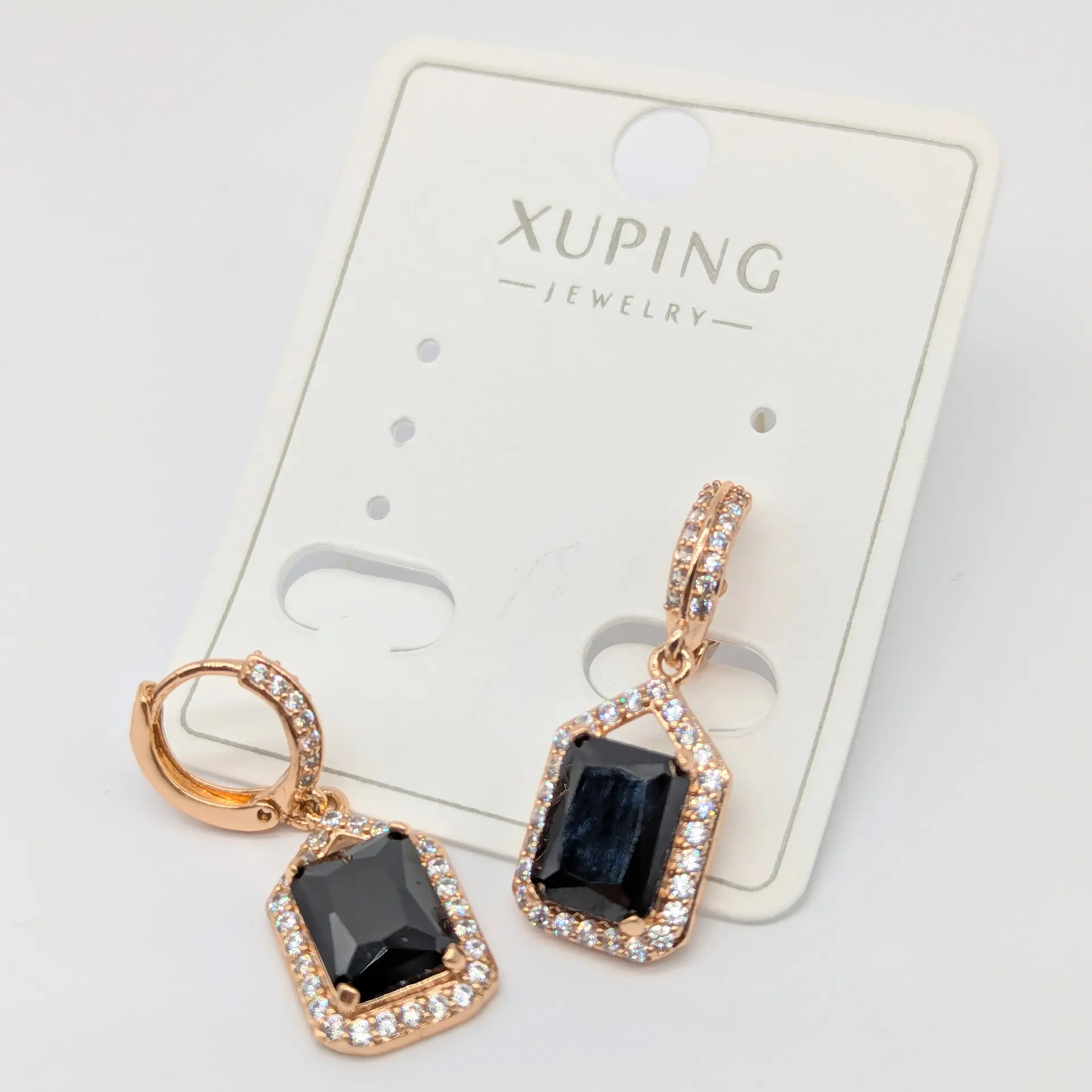 Сережки Xuping 18к «Чорний сапфір», 1*2.6 см