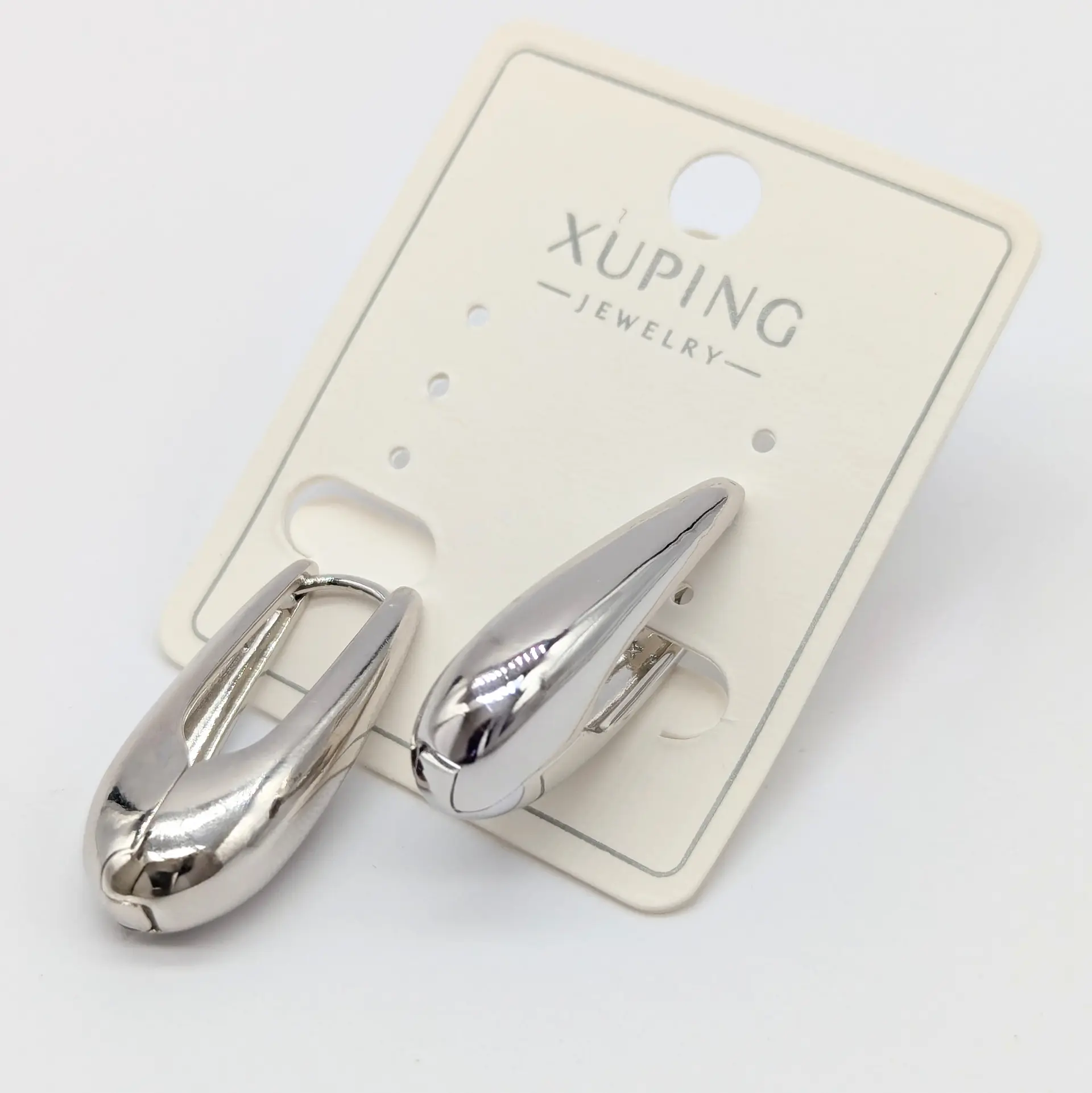 Сережки Xuping «Срібна крапля Естель», 0.7*1.7 см