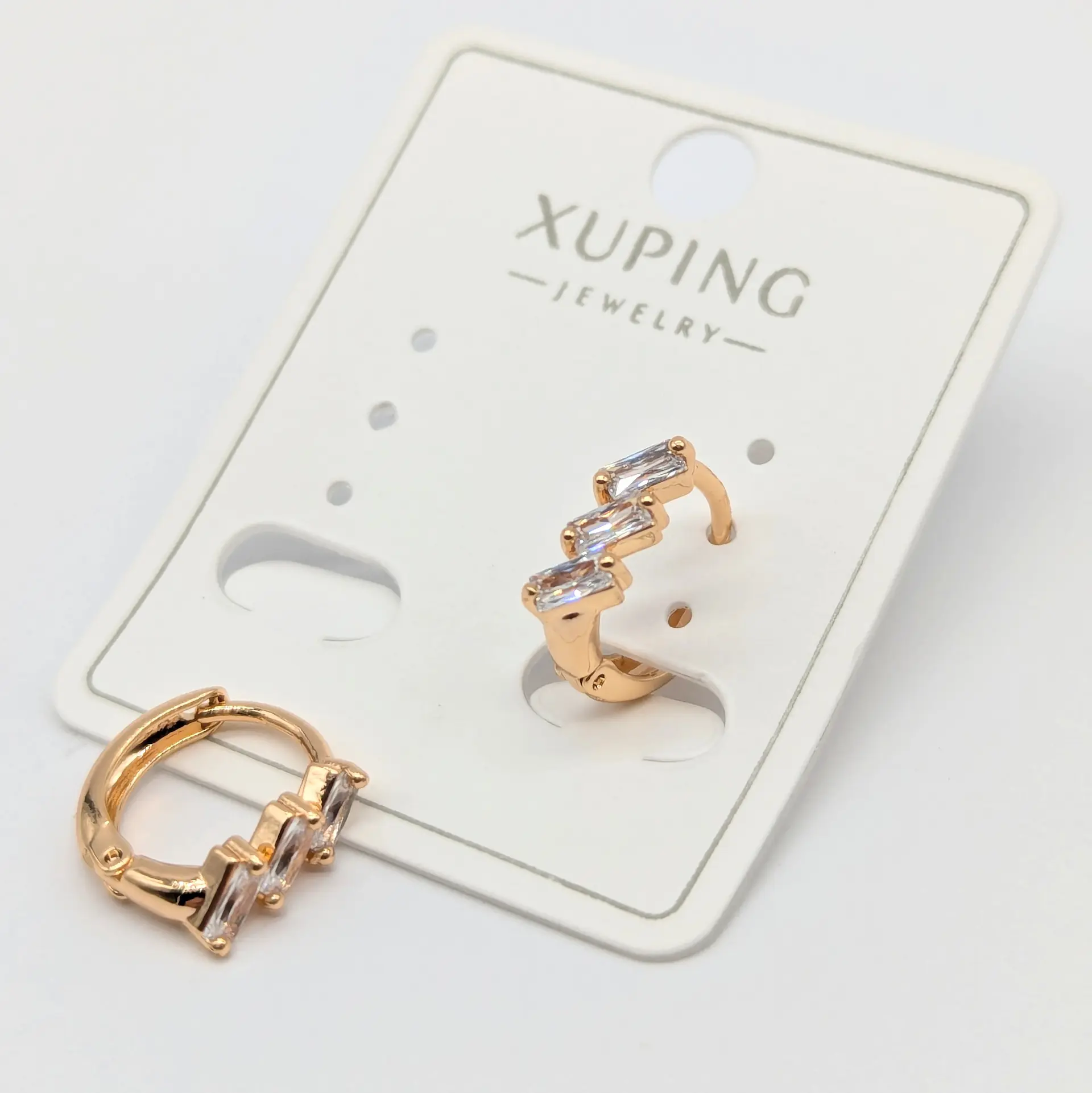 Сережки Xuping 18к «Геометрія сяйва Адель», 0.4*1.3 см
