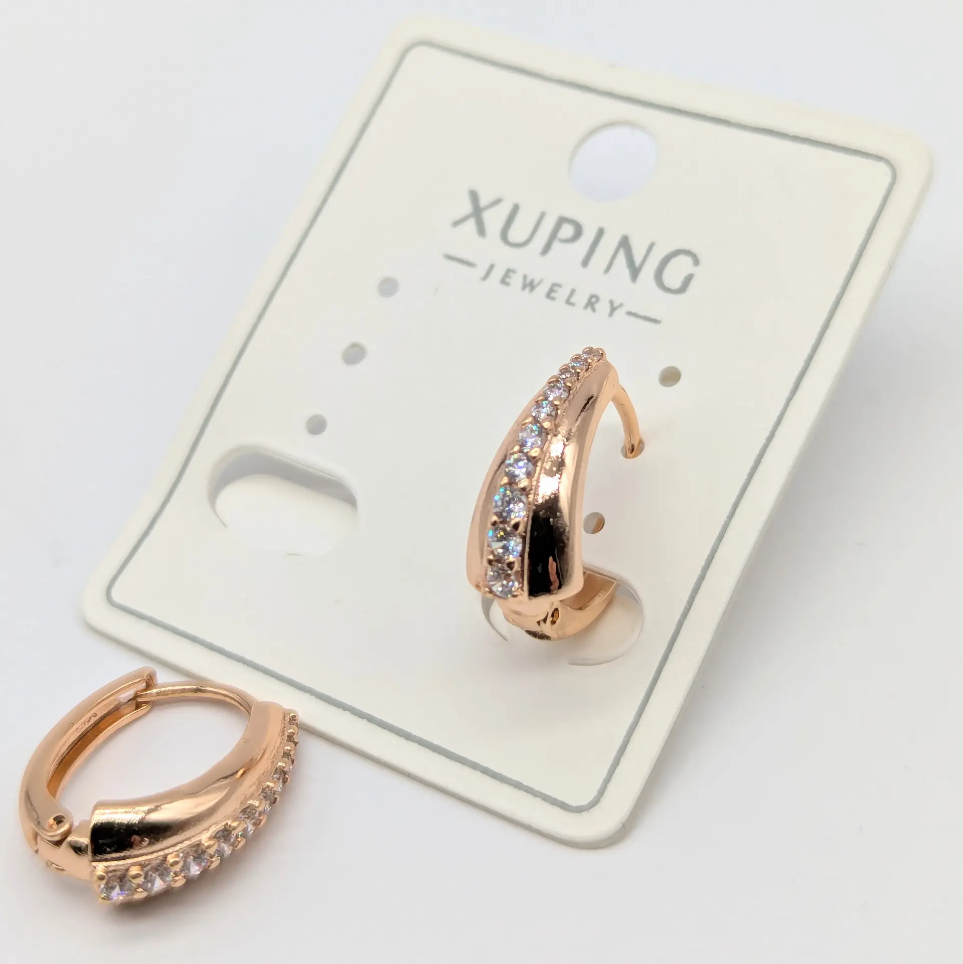 Сережки Xuping 18к «Лінія Світла Еліра», 0.7*1.6 см