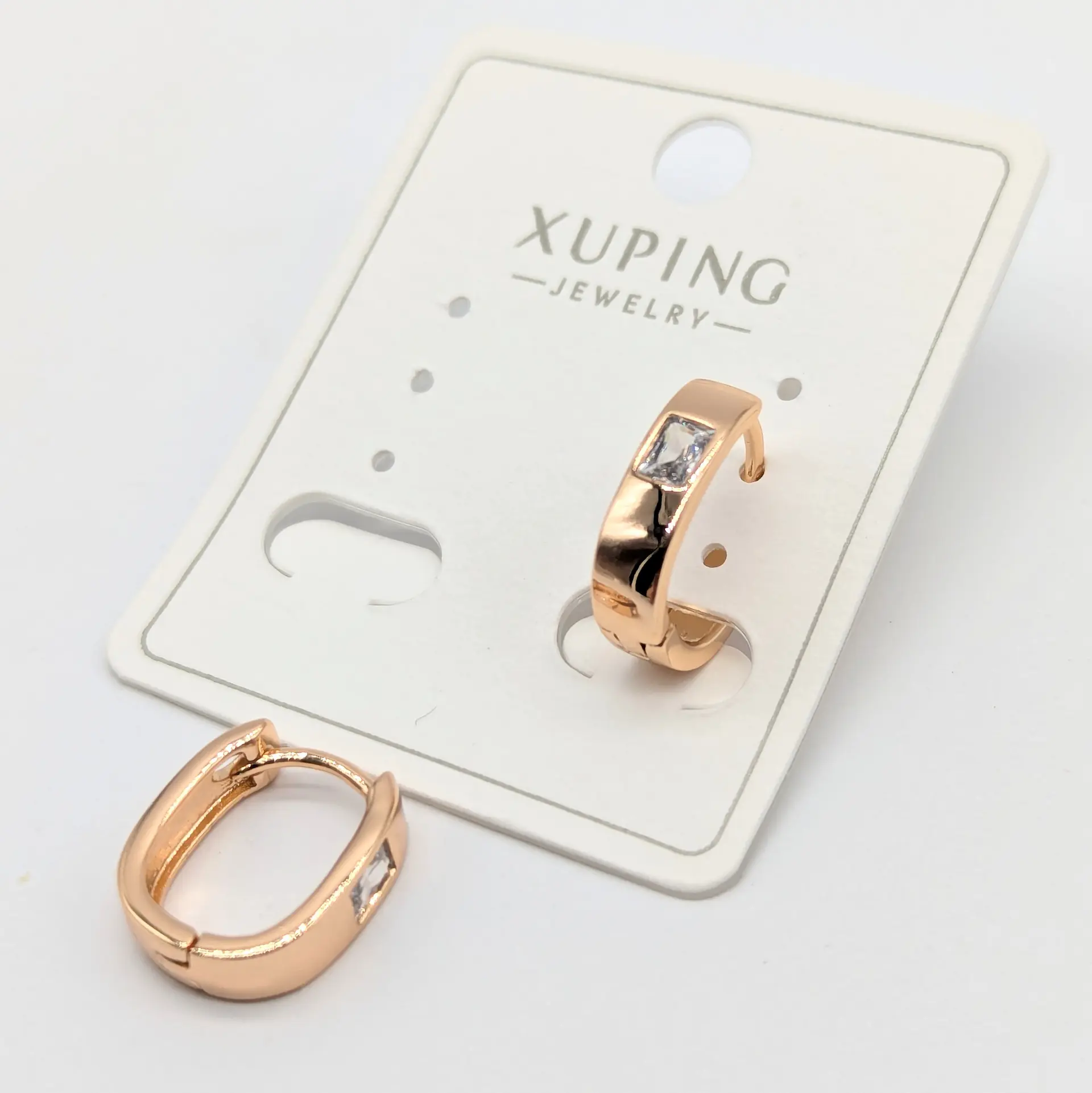 Сережки Xuping 18к «Лаконік Шайн Арден», 0.4*1.4 см